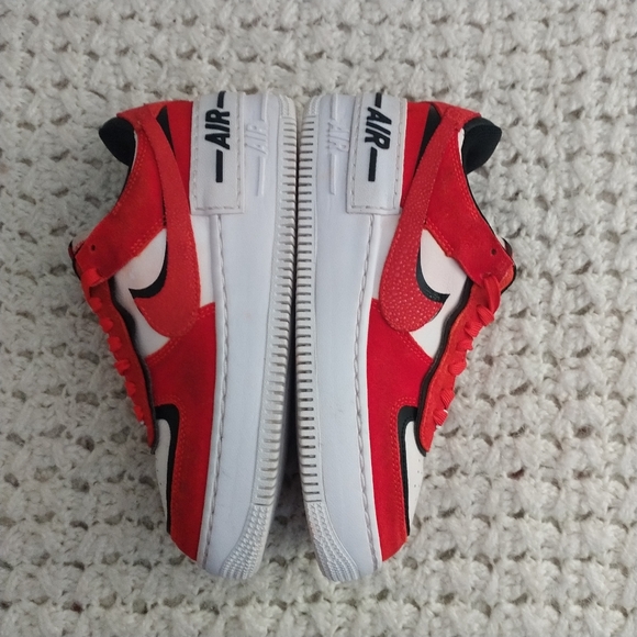 Nike Red and White Women's Sneakers - Picture 9 of 11